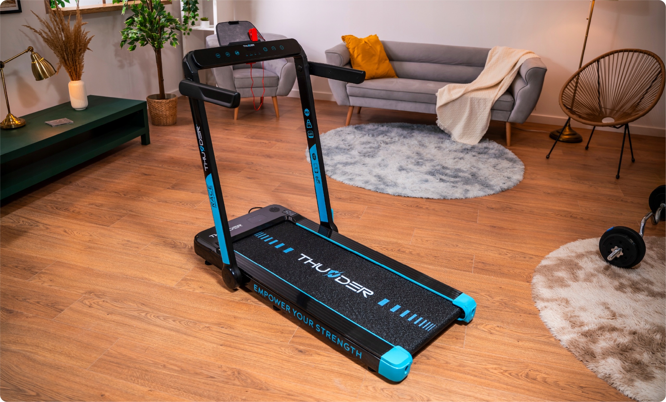 Elektrický skladací bežecký pás THUNDER RACE 0,8–14 km/h, 130 kg, 2 HP, Bluetooth