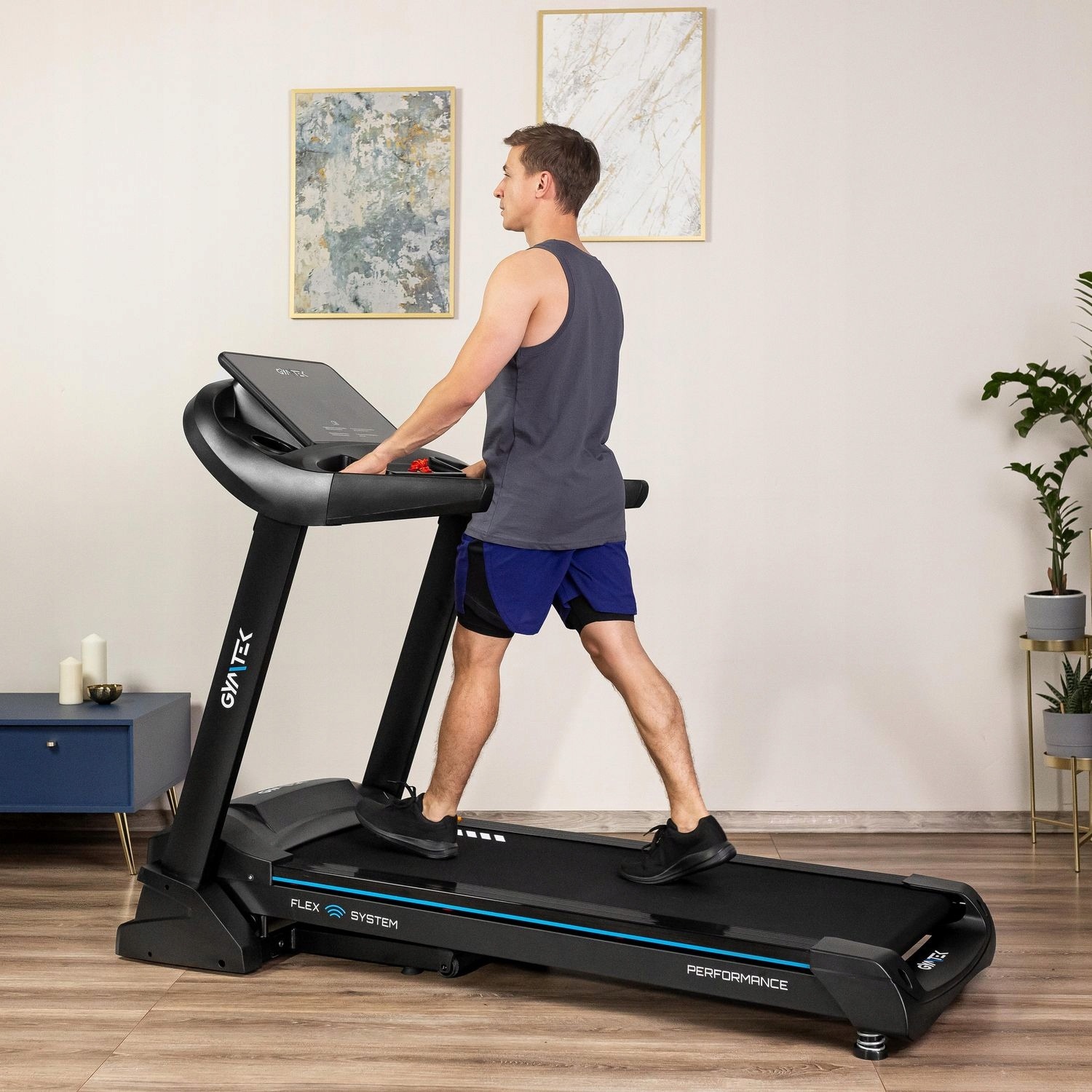 Elektrický skladací bežecký pás Gymtek XT900 1–20 km/h, 150 kg, Bluetooth, FitShow