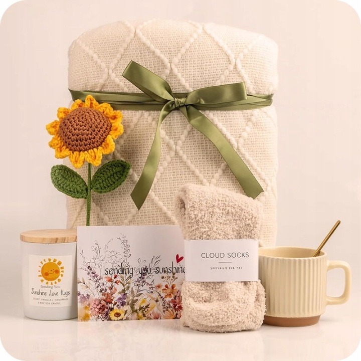 GIVE Sunflower darčeková sada pre ženu s dekou, hrnčekom a sójovou sviečkou