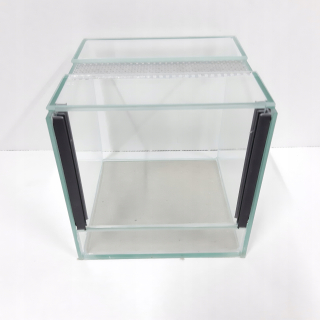 CubEpoint Terrárium 15x15x20 2 Guillotínové ventilácie